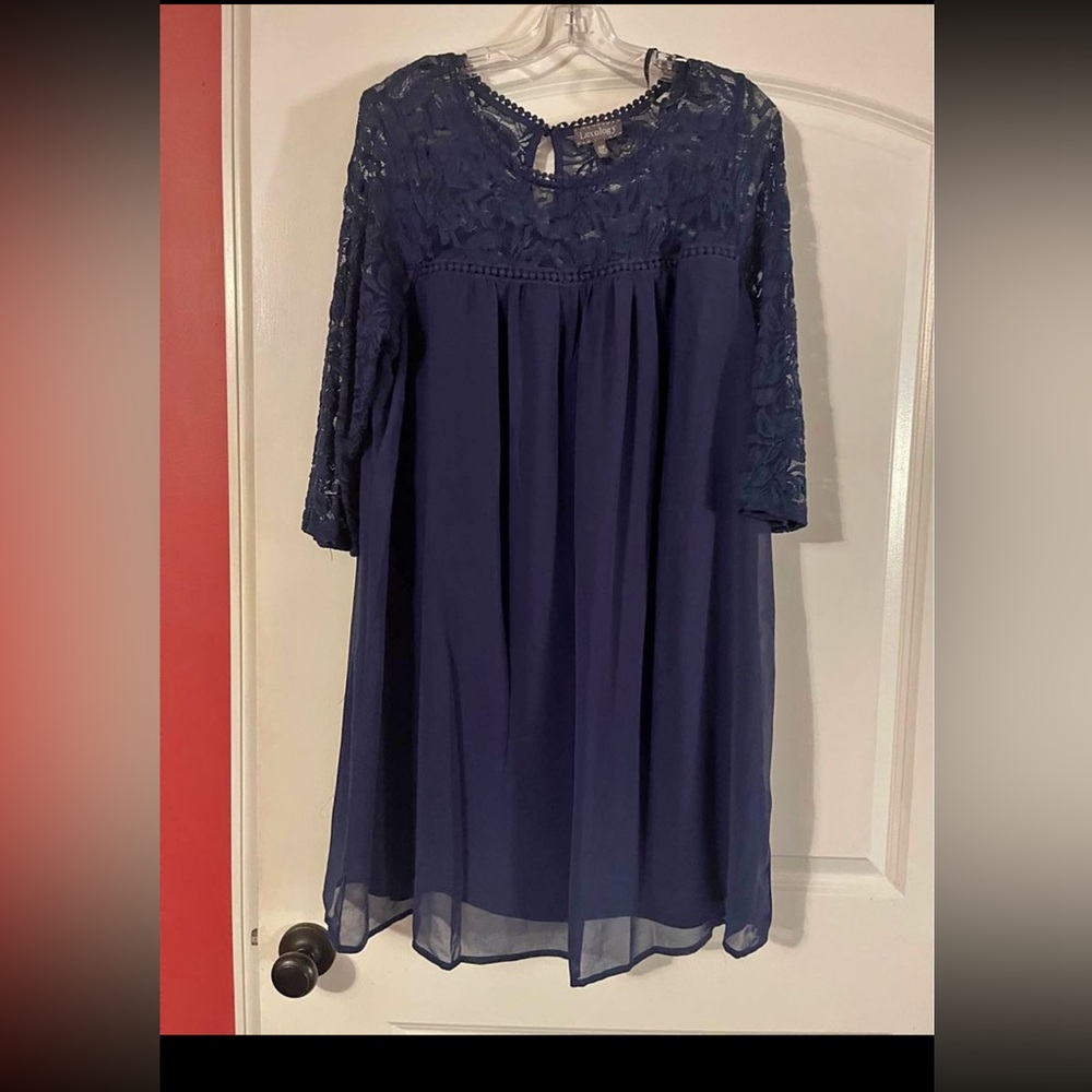 Women size 14.  Worn once. Excellent condition